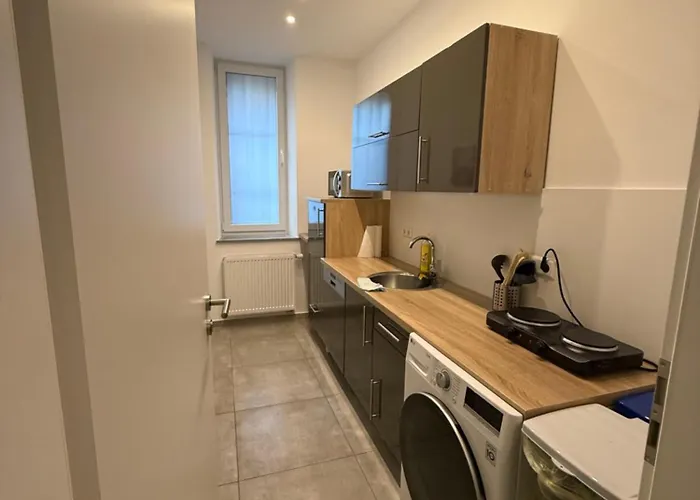 홈스테이 Schoenes Zimmer-3 In Stuttgart-mitte