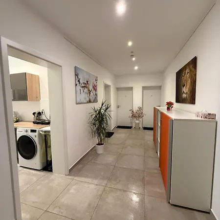 Schoenes Zimmer-3 In Stuttgart-mitte Stuttgart