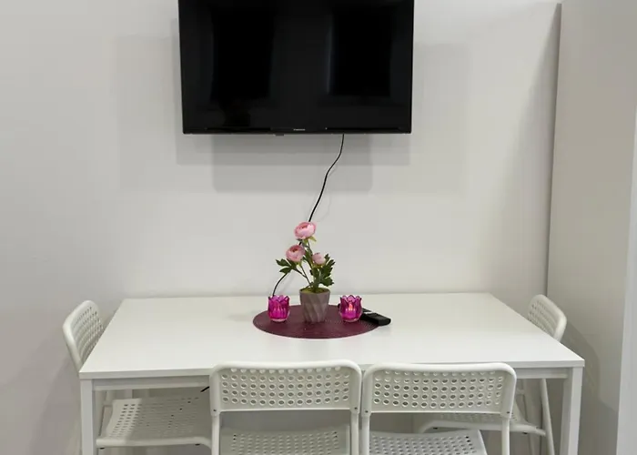 Rum i privatbostad Schoenes Zimmer-3 In Stuttgart-mitte