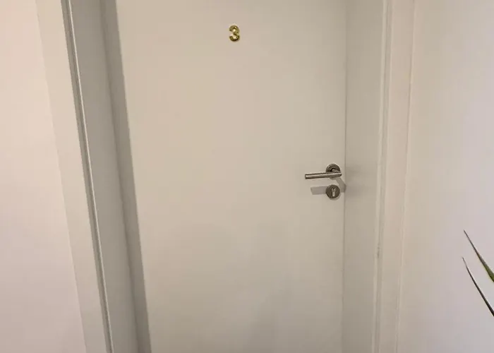 Schoenes Zimmer-3 In Stuttgart-mitte *