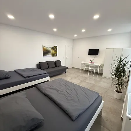 Schönes Zimmer-3 In Stuttgart-mitte Privatunterkunft Stuttgart