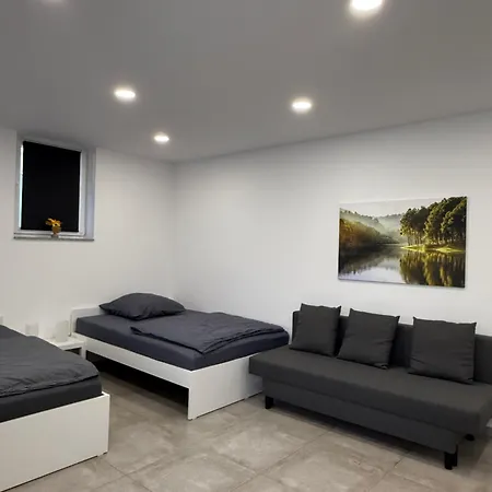 Schönes Zimmer-3 In Stuttgart-mitte *